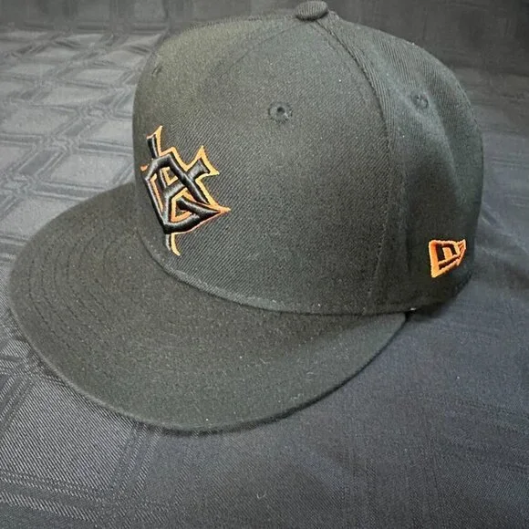 NEW ERA 59FIFTY Fitted Cap Yomiuri Giants Black x Black/Orange Cap 2024 - Size 7 - Picture 4 of 10